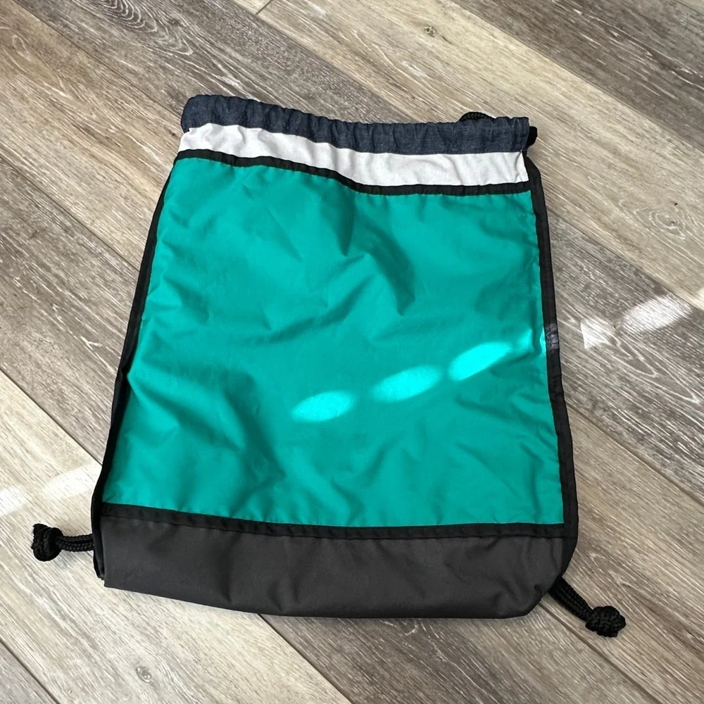 🛍️ Unisex Nike bag/ backpack 18” HX14” W excellent condition